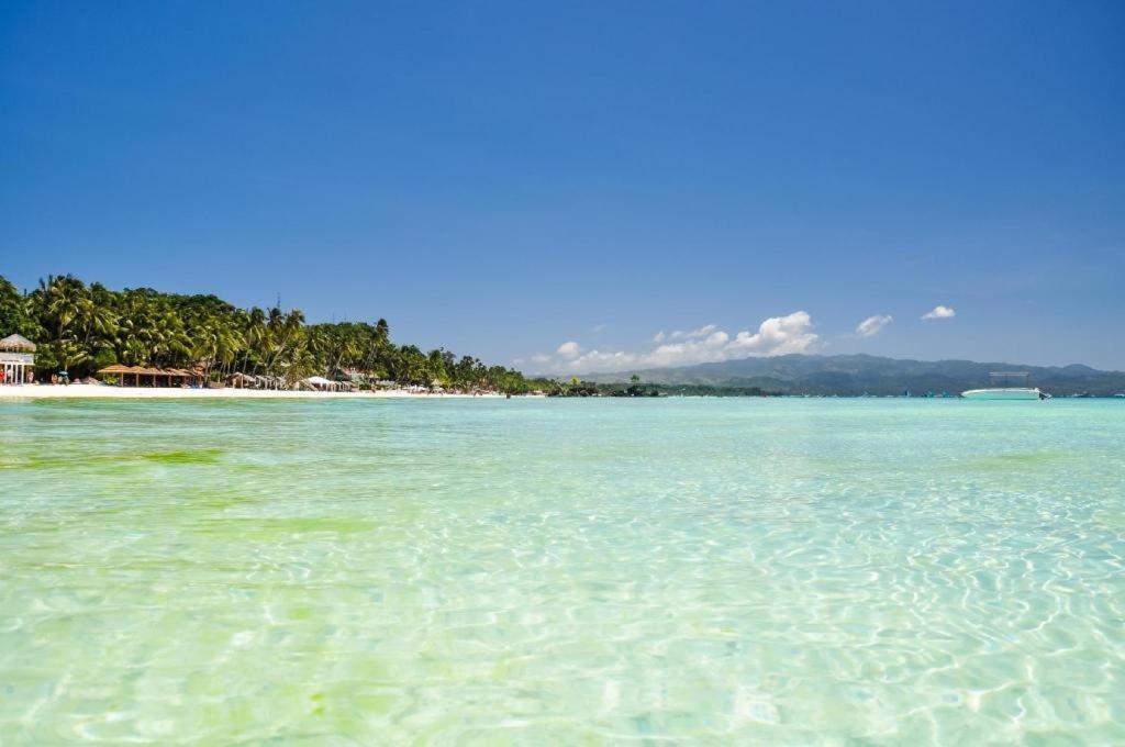 Boracay Water World Resort 2*